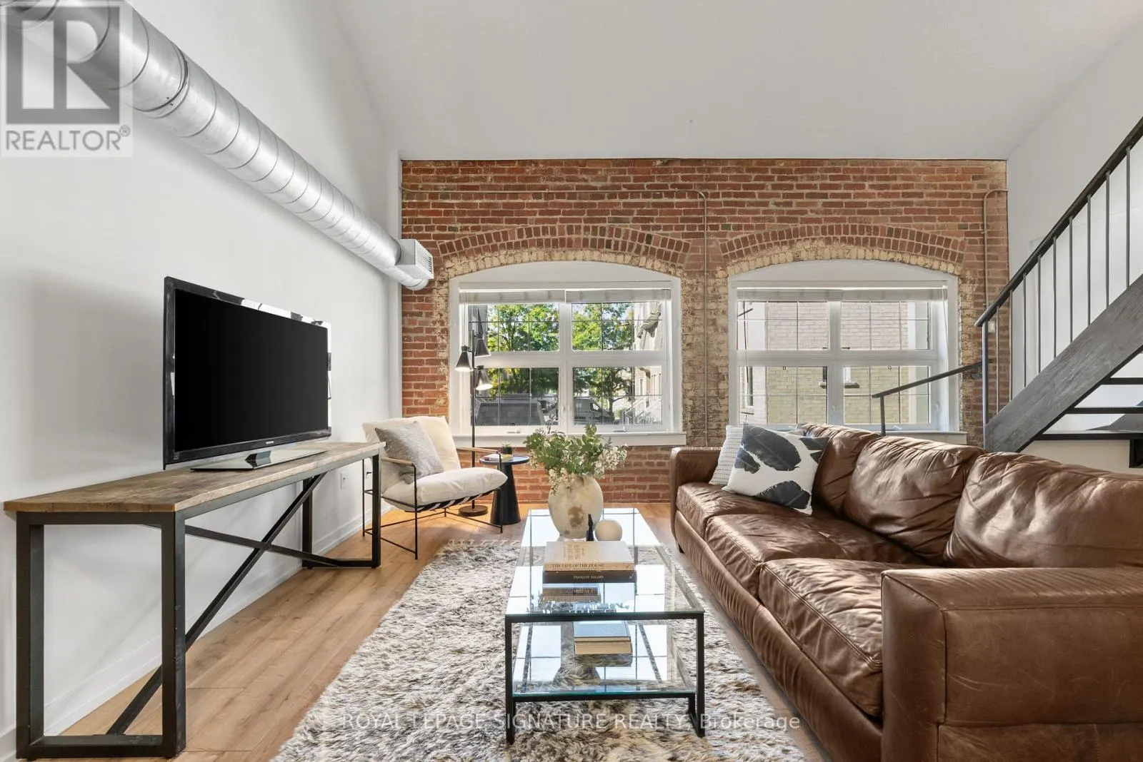 336 - 1100 LANSDOWNE AVENUE