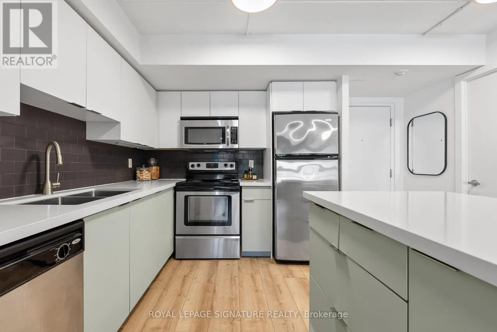 336 - 1100 LANSDOWNE AVENUE