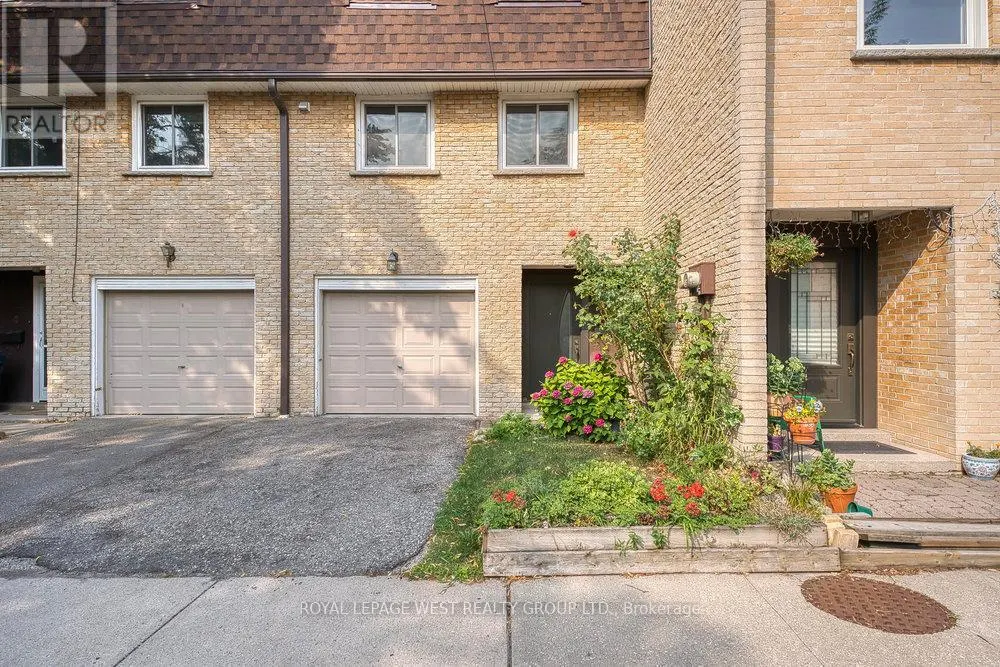 3 - 92 TWENTY NINTH STREET