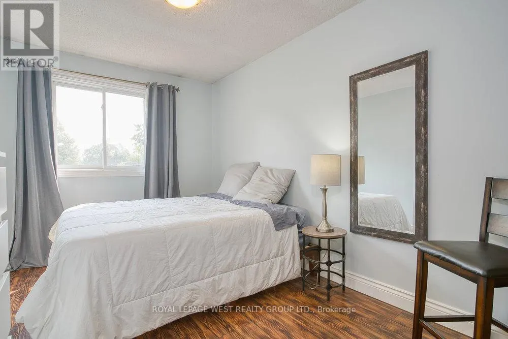 3 - 92 TWENTY NINTH STREET