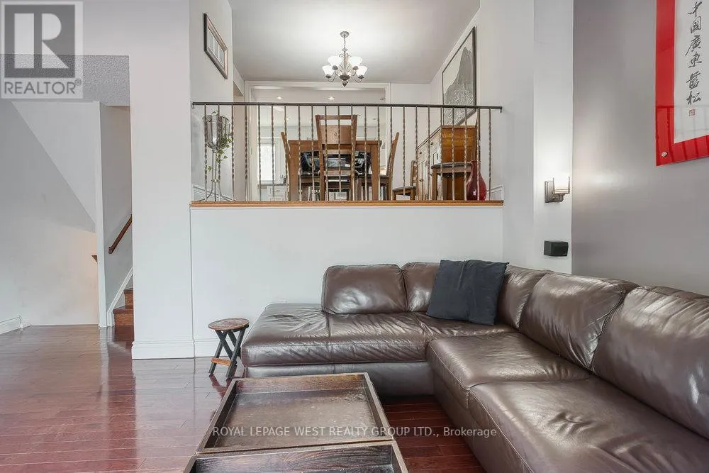 3 - 92 TWENTY NINTH STREET