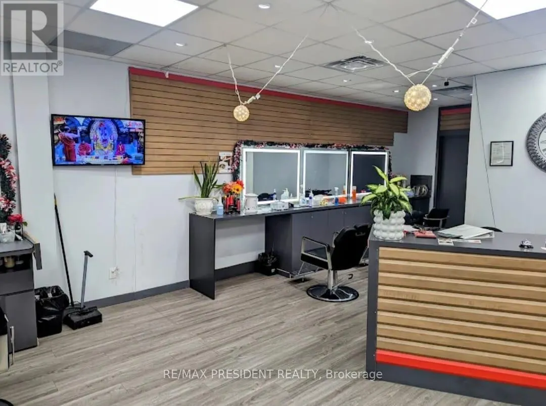 3 - 49 KENNEDY ROAD S
