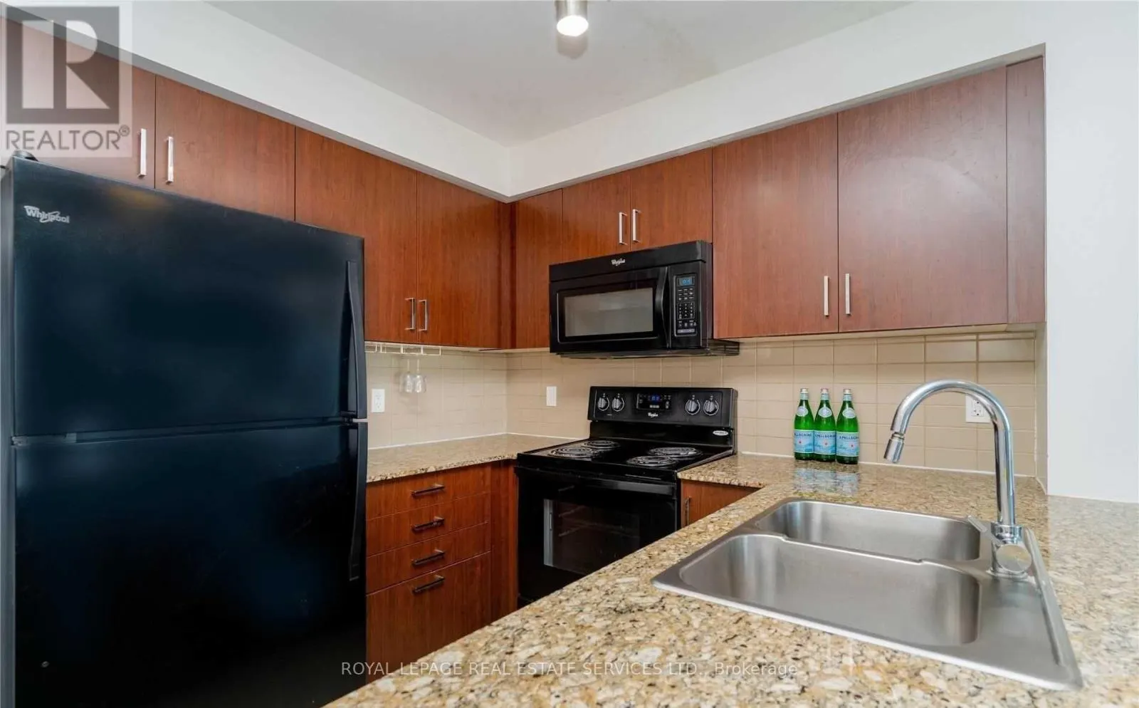 717 - 80 ESTHER LORRIE DRIVE