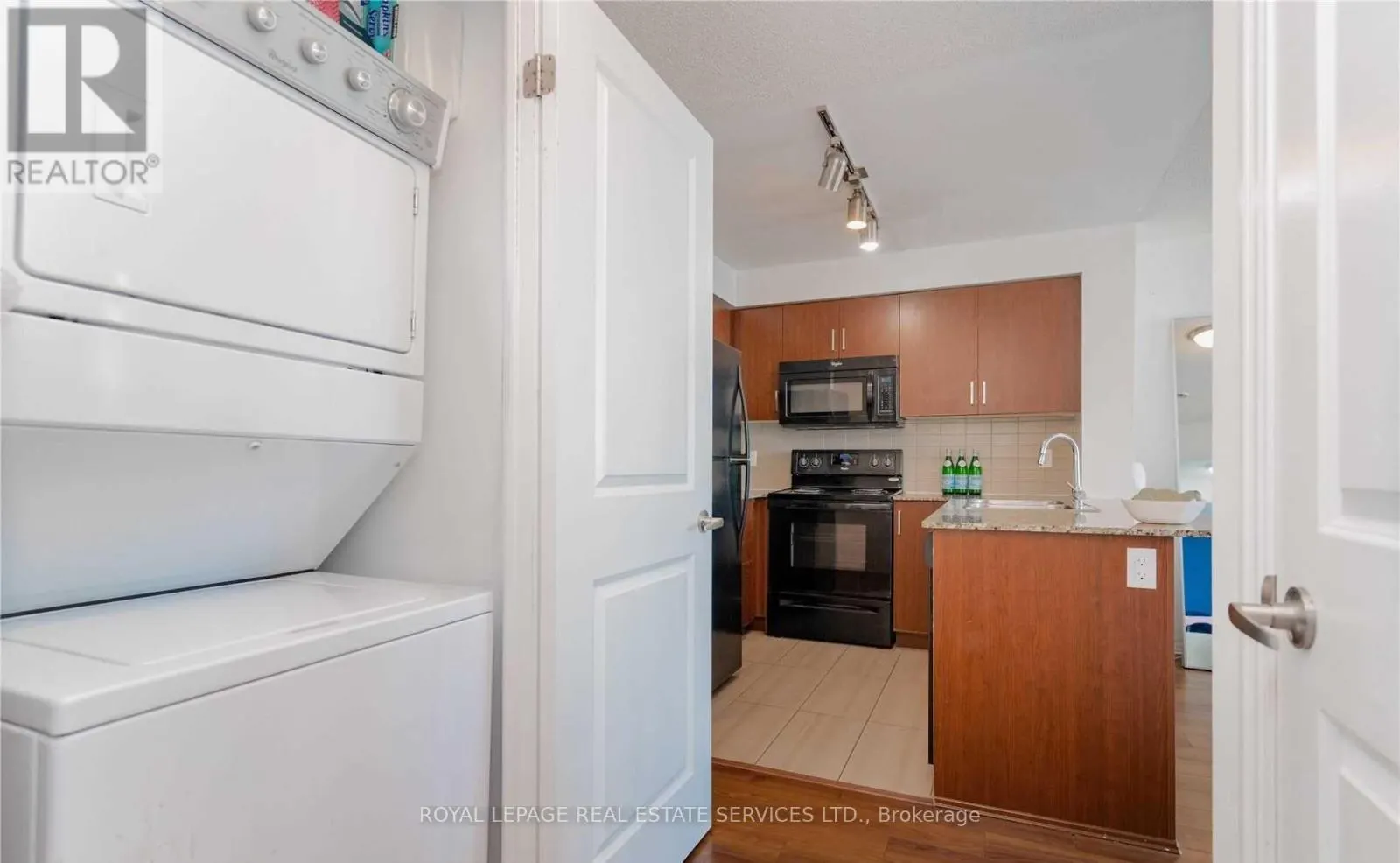 717 - 80 ESTHER LORRIE DRIVE