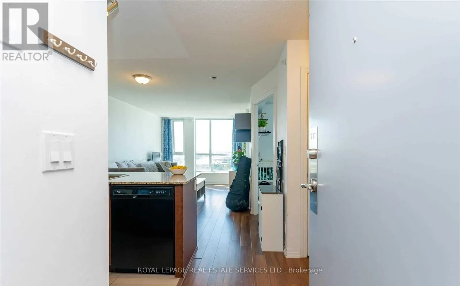 717 - 80 ESTHER LORRIE DRIVE