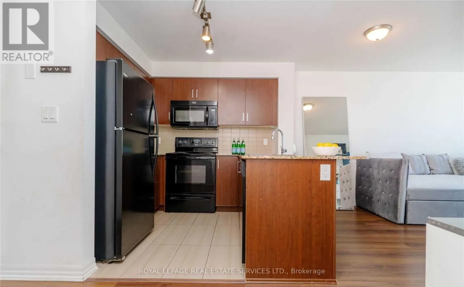717 - 80 ESTHER LORRIE DRIVE