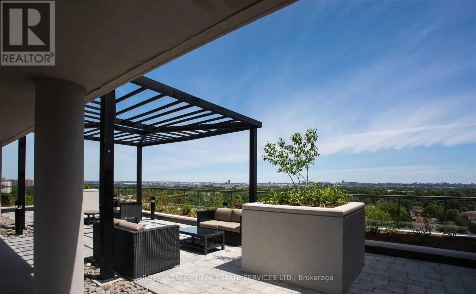717 - 80 ESTHER LORRIE DRIVE