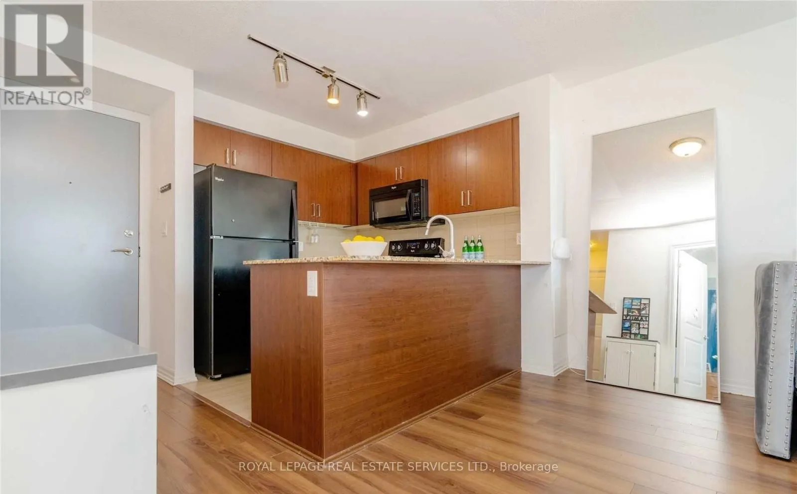 717 - 80 ESTHER LORRIE DRIVE