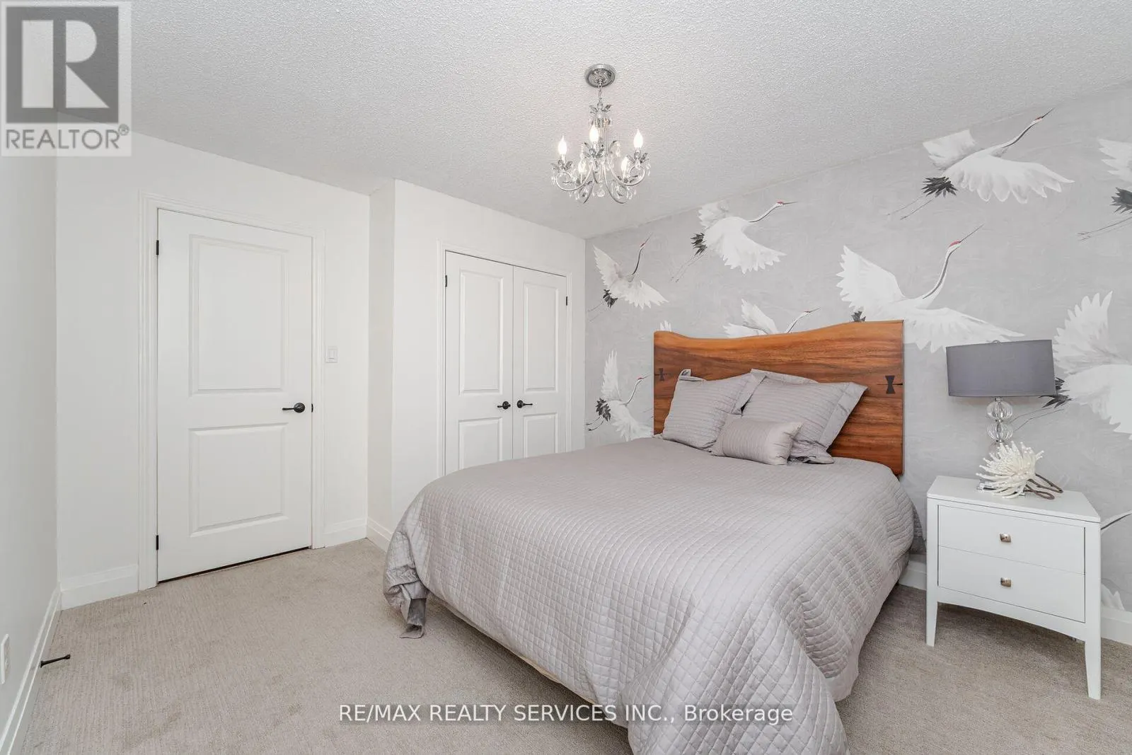 33 CARNFORTH DRIVE