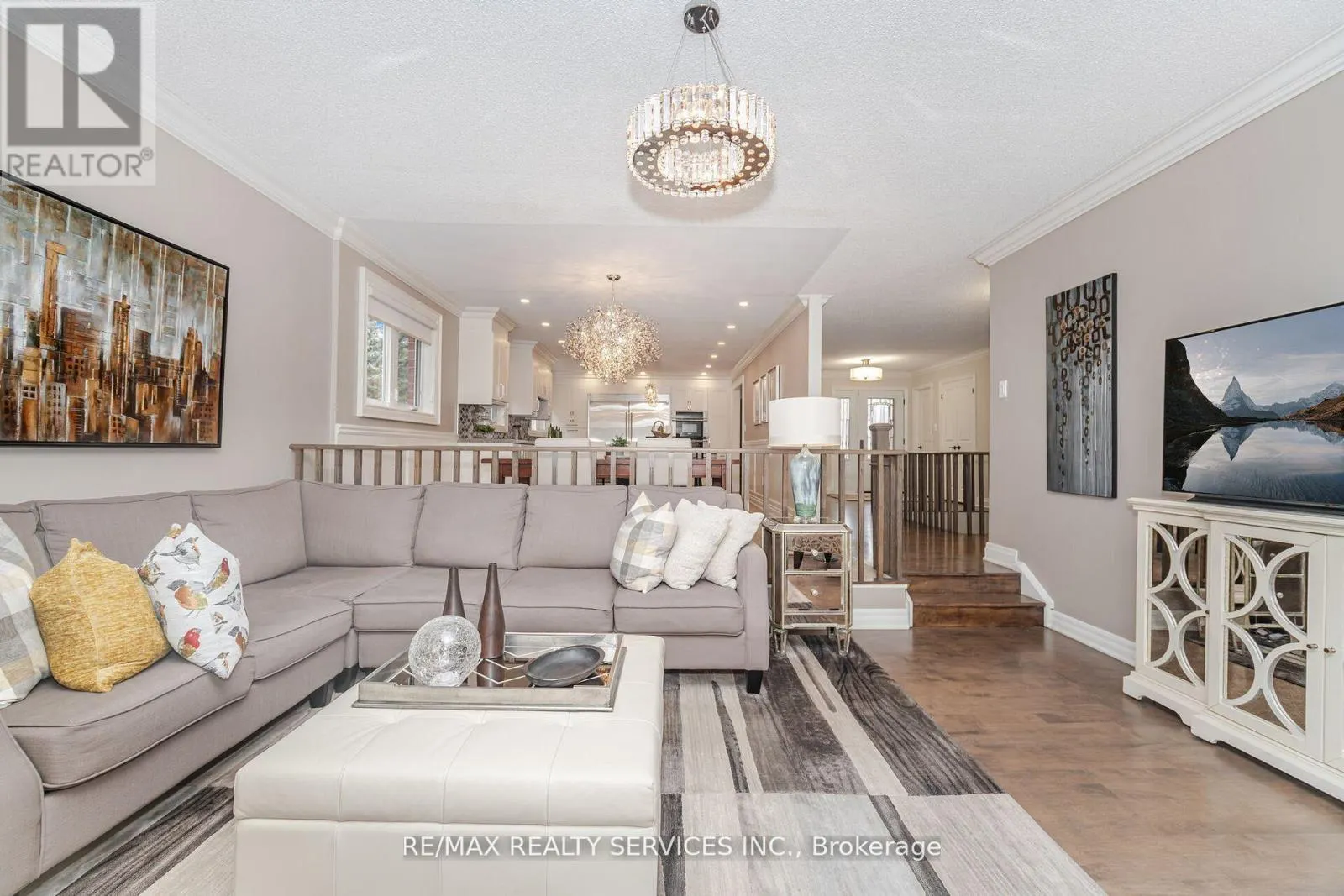 33 CARNFORTH DRIVE