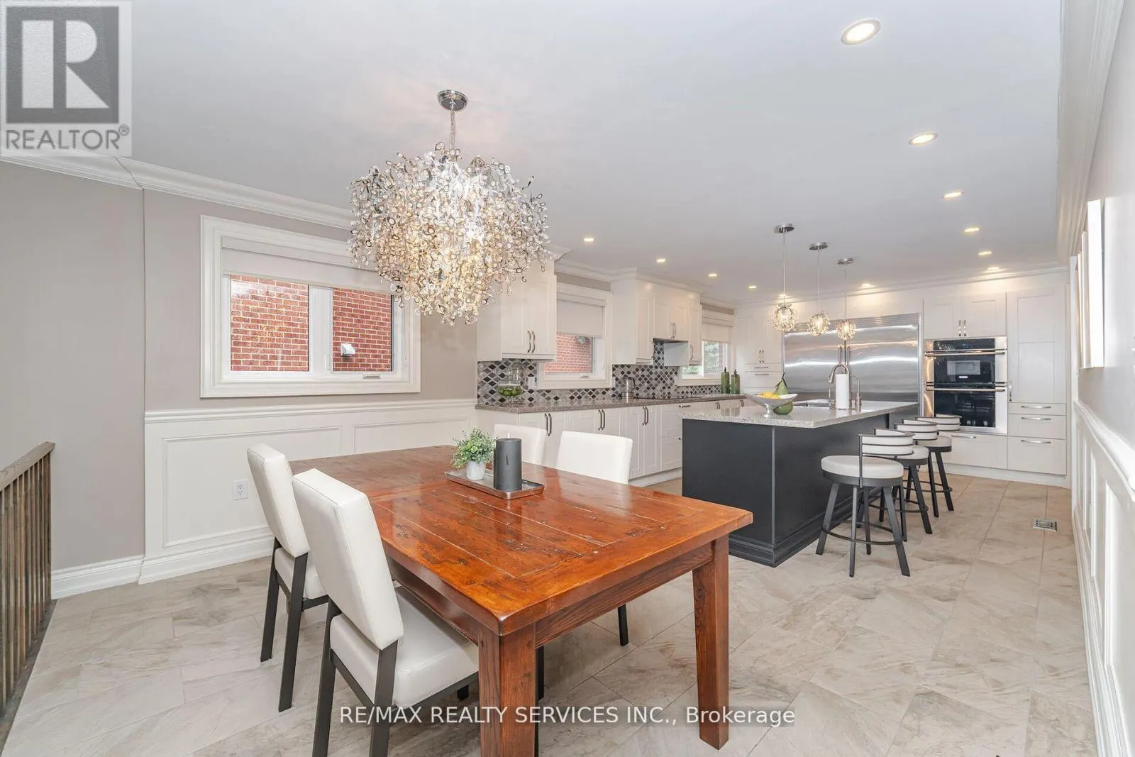 33 CARNFORTH DRIVE