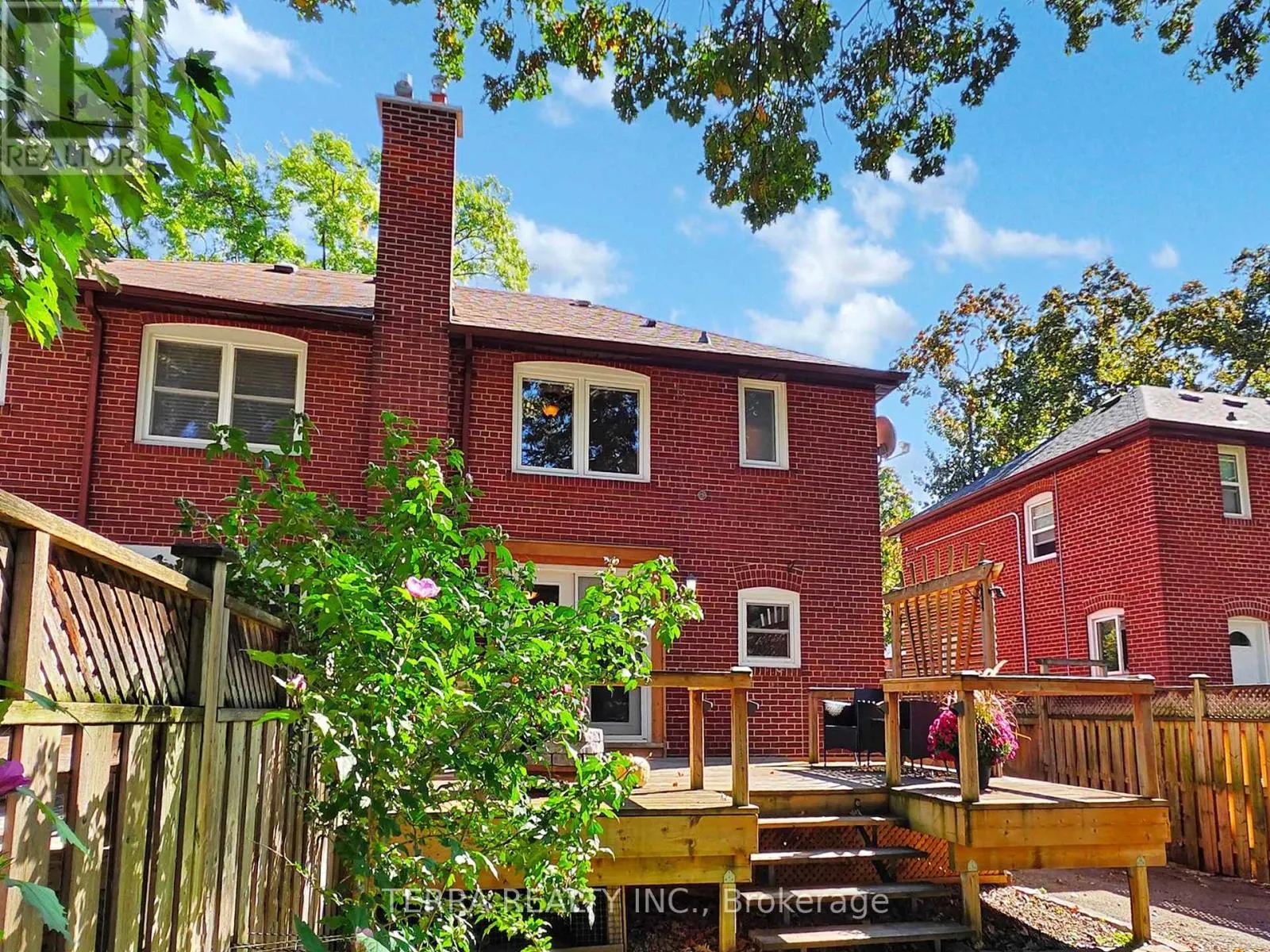 40 ALLANBROOKE DRIVE