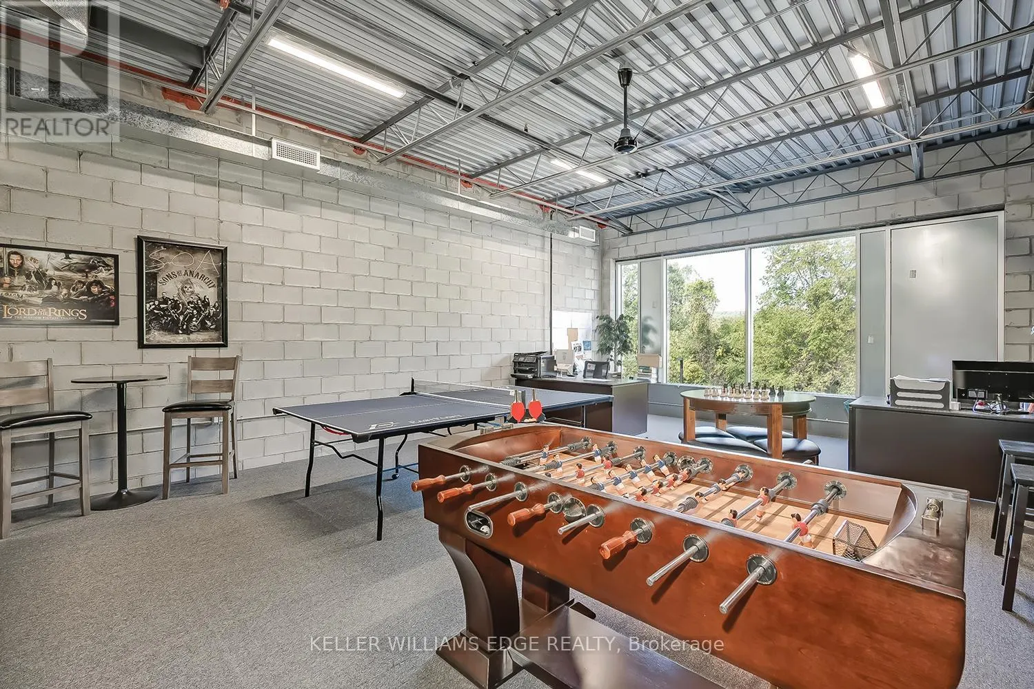 16 - 1158 KING ROAD