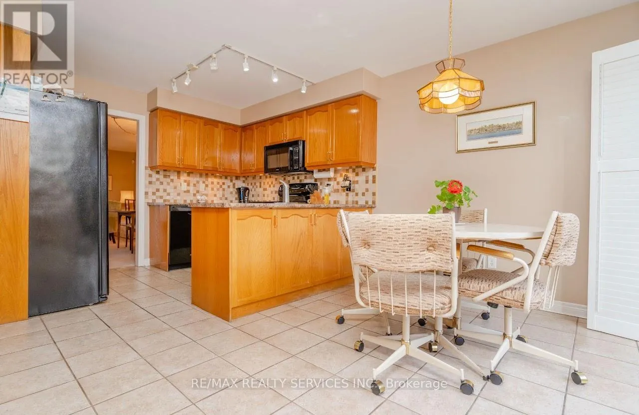 7 - 13 AMBERHILL TRAIL
