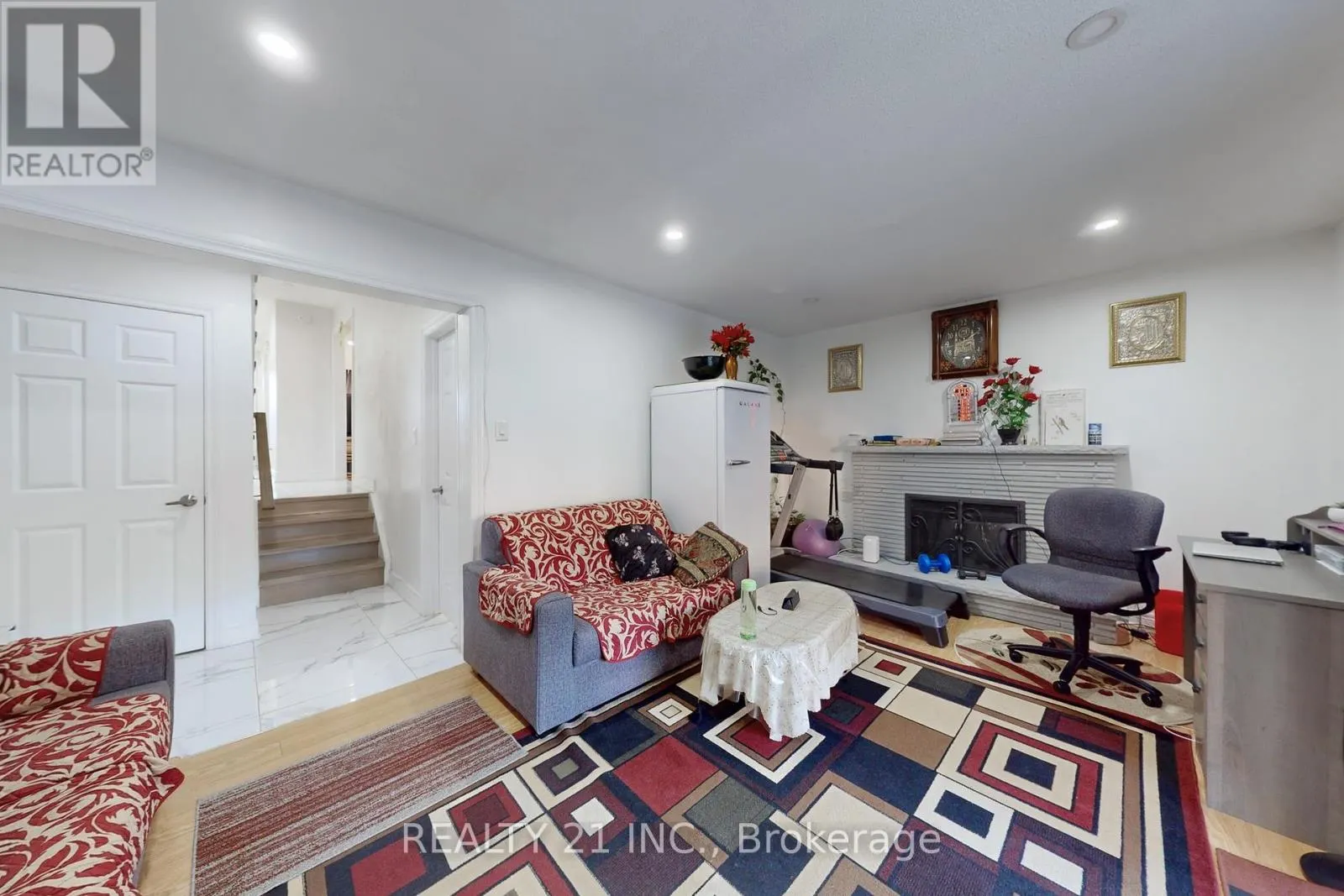 27 JARDINE STREET
