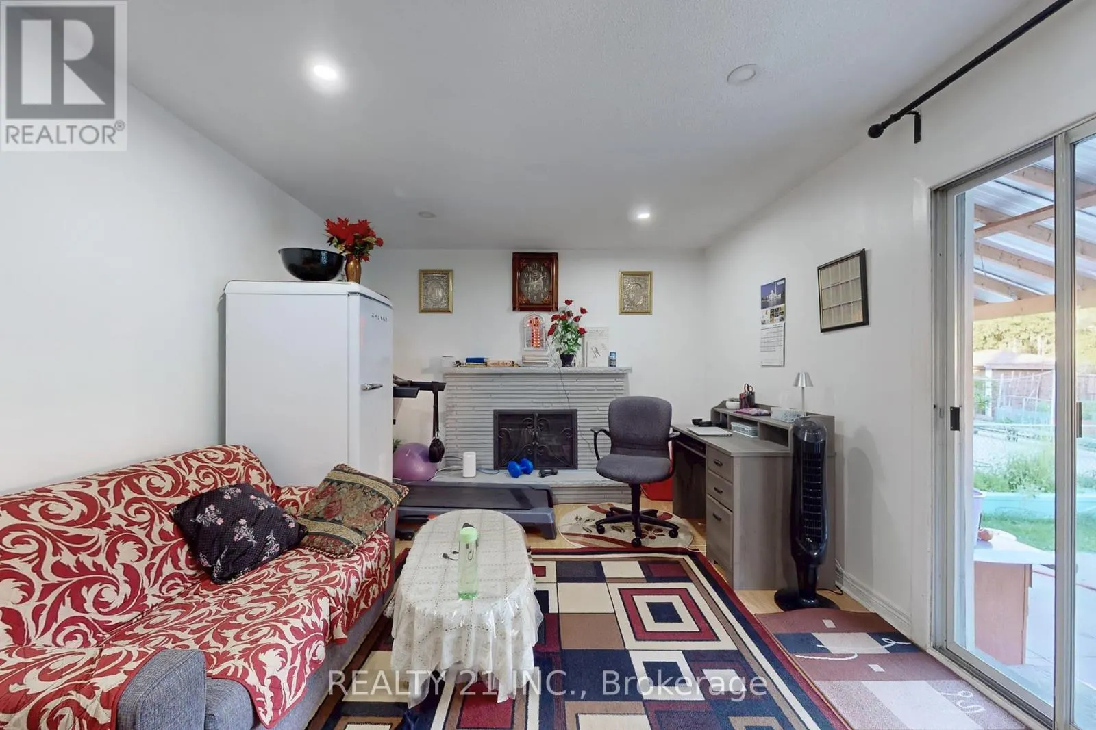 27 JARDINE STREET