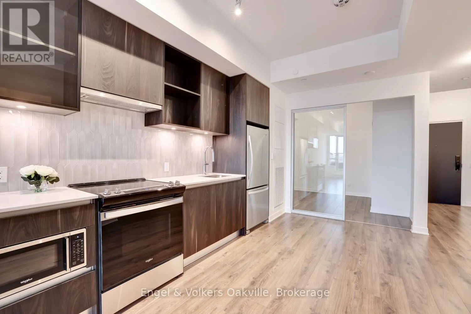 309 - 405 DUNDAS STREET W, #309