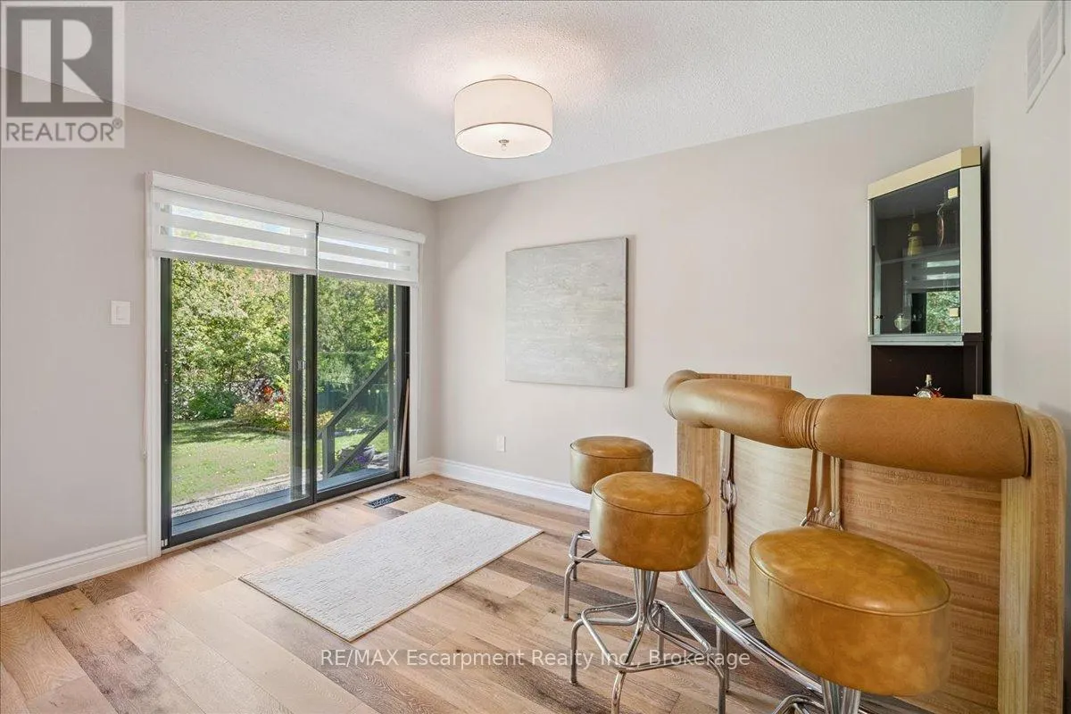 346 KINGSWAY PLACE