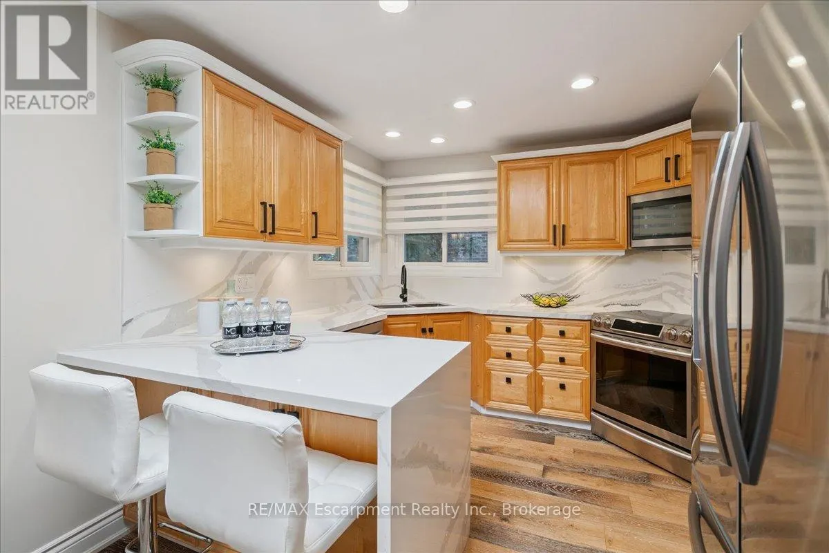 346 KINGSWAY PLACE