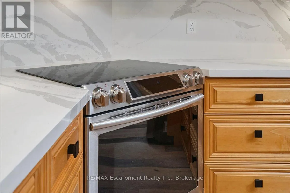 346 KINGSWAY PLACE
