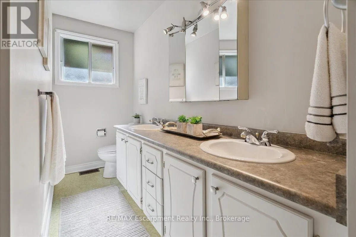346 KINGSWAY PLACE