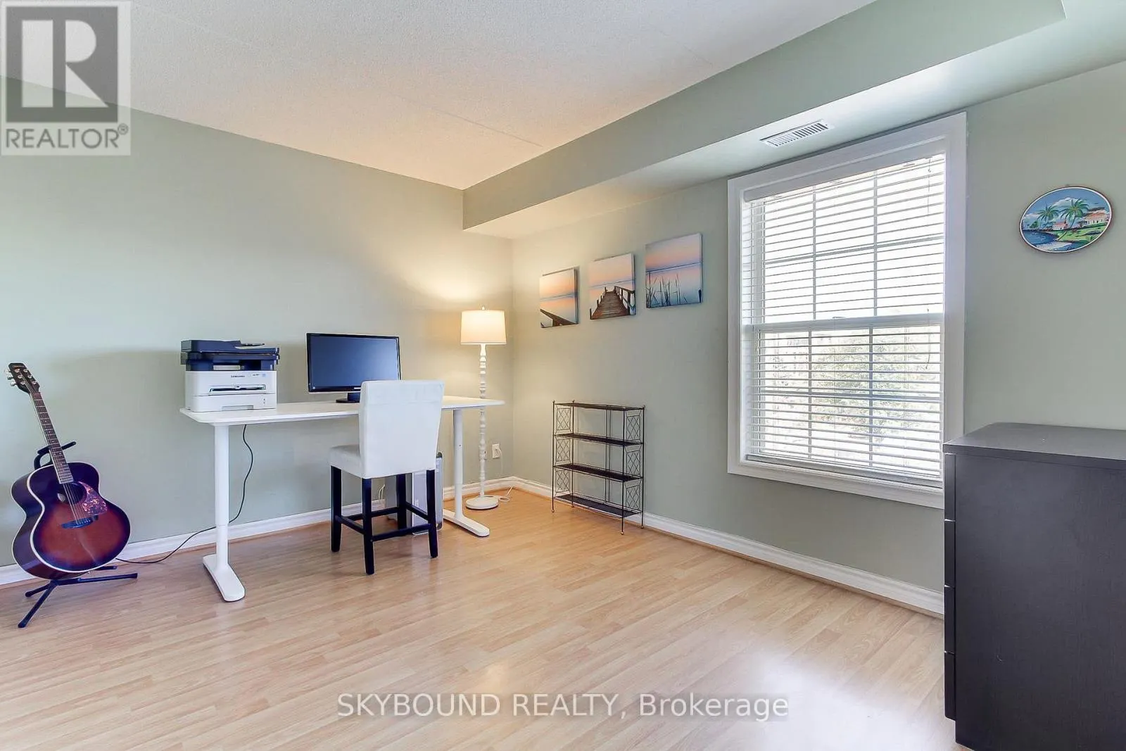 302 - 4003 KILMER DRIVE