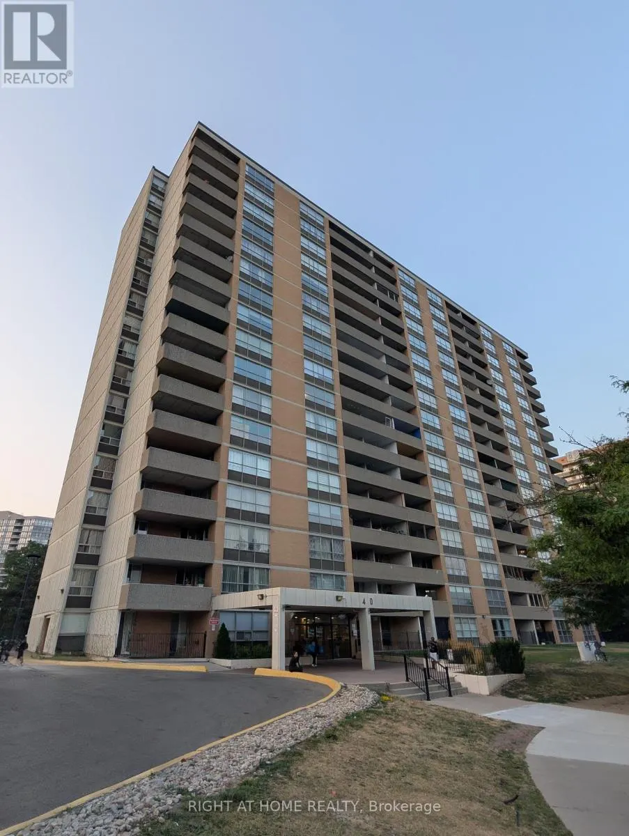 412 - 40 PANORAMA COURT