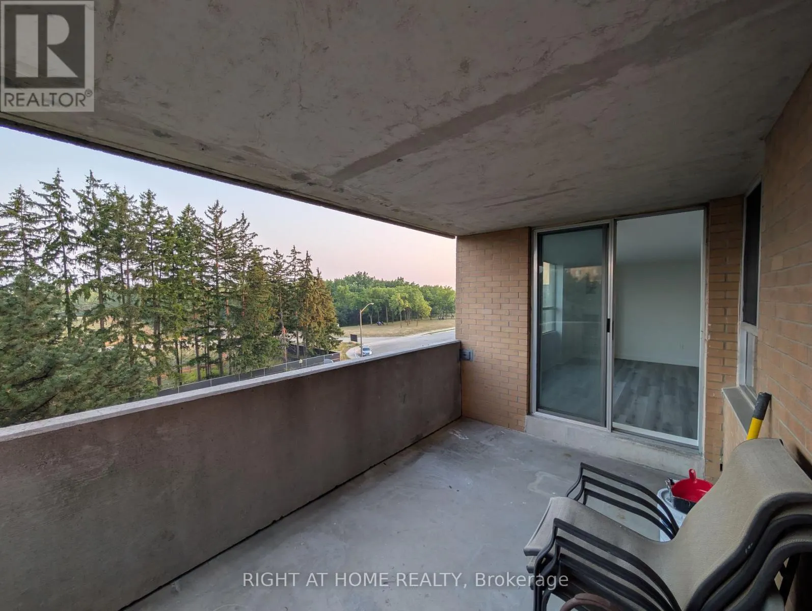 412 - 40 PANORAMA COURT