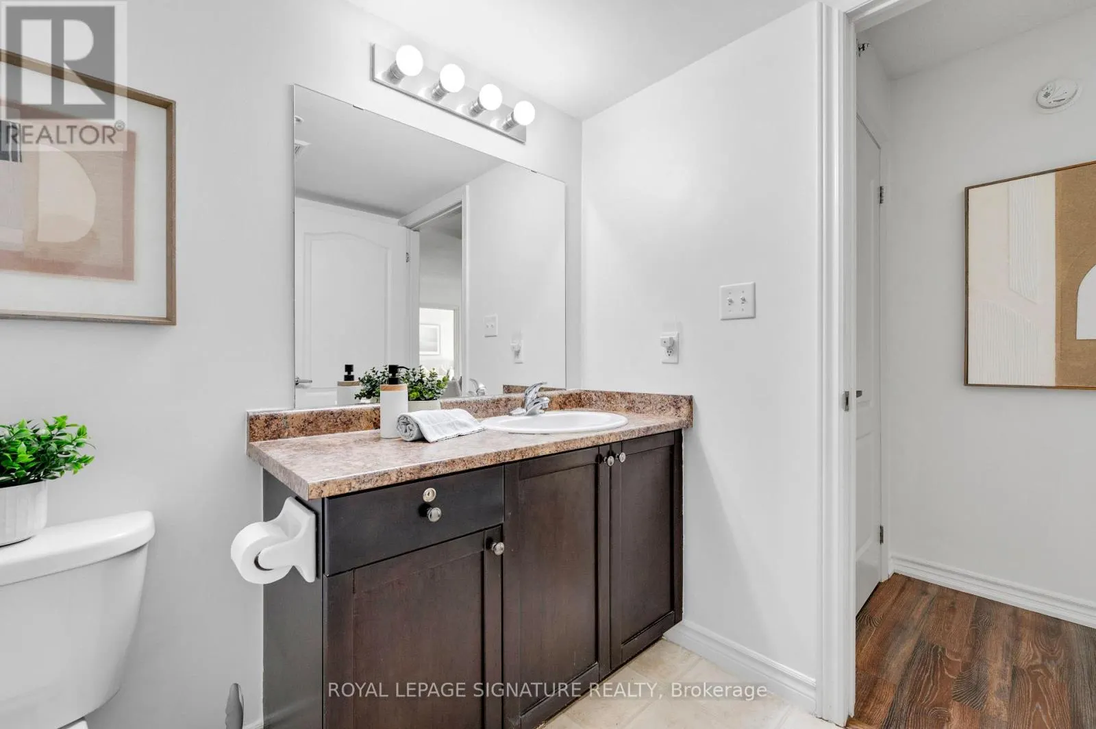 204 - 1470 MAIN STREET E