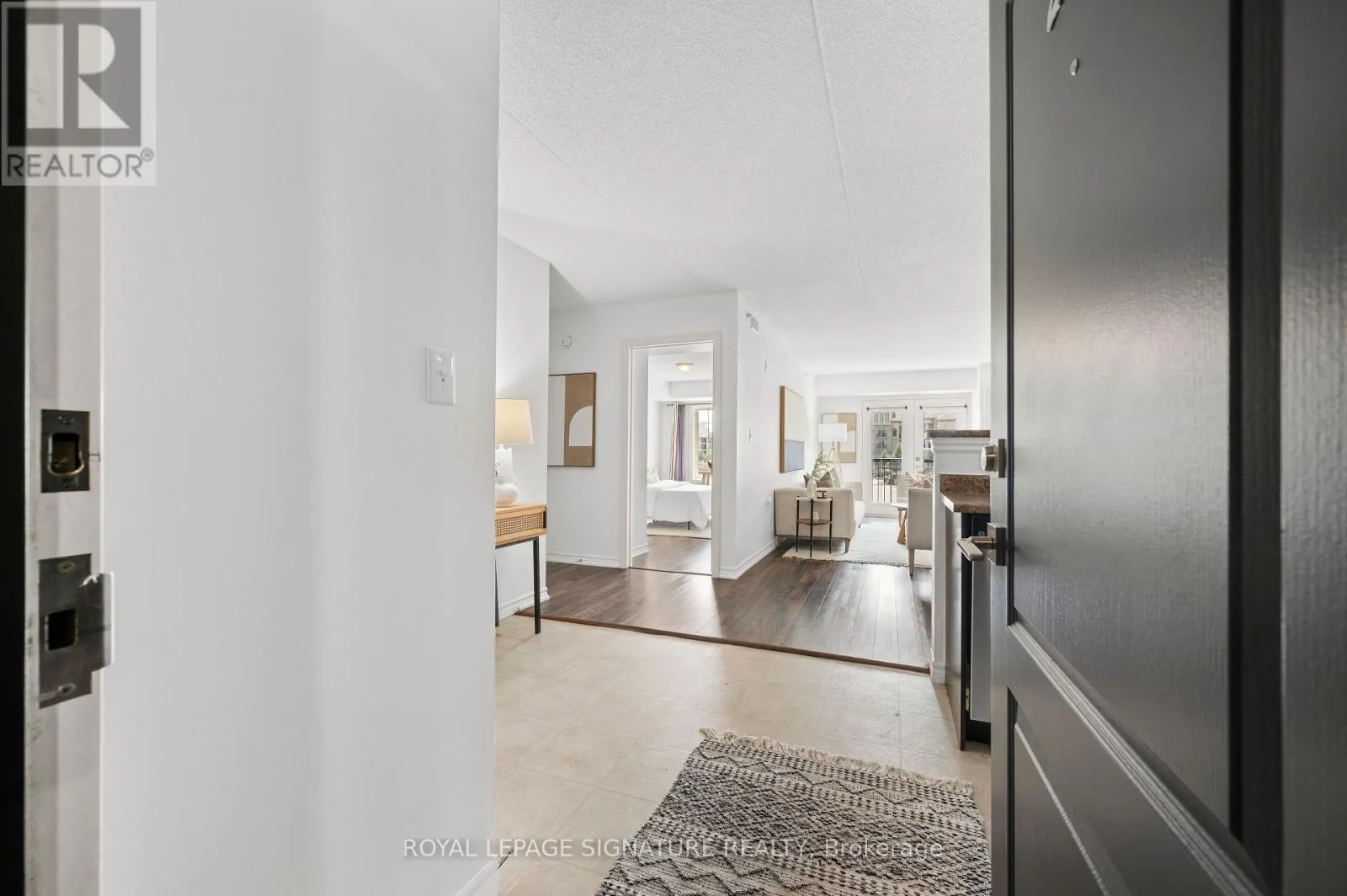 204 - 1470 MAIN STREET E