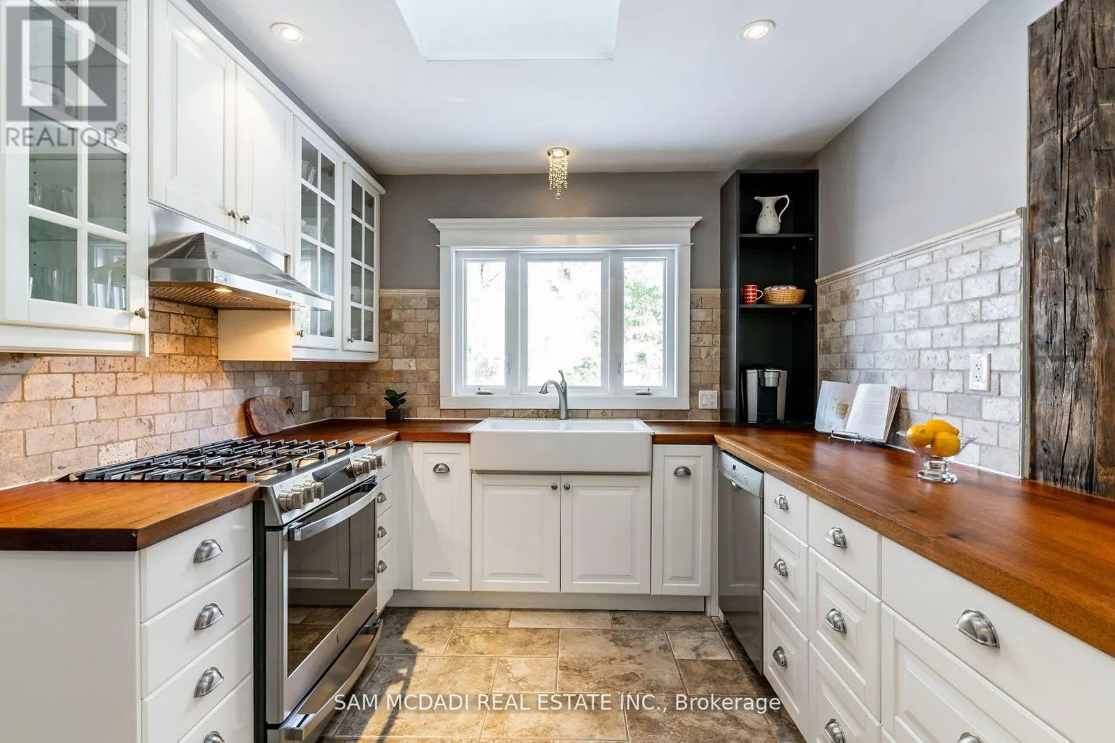 327 SHOREVIEW ROAD