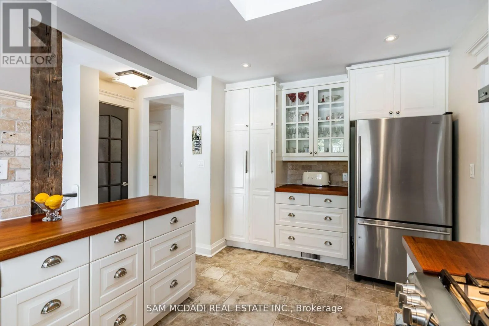 327 SHOREVIEW ROAD
