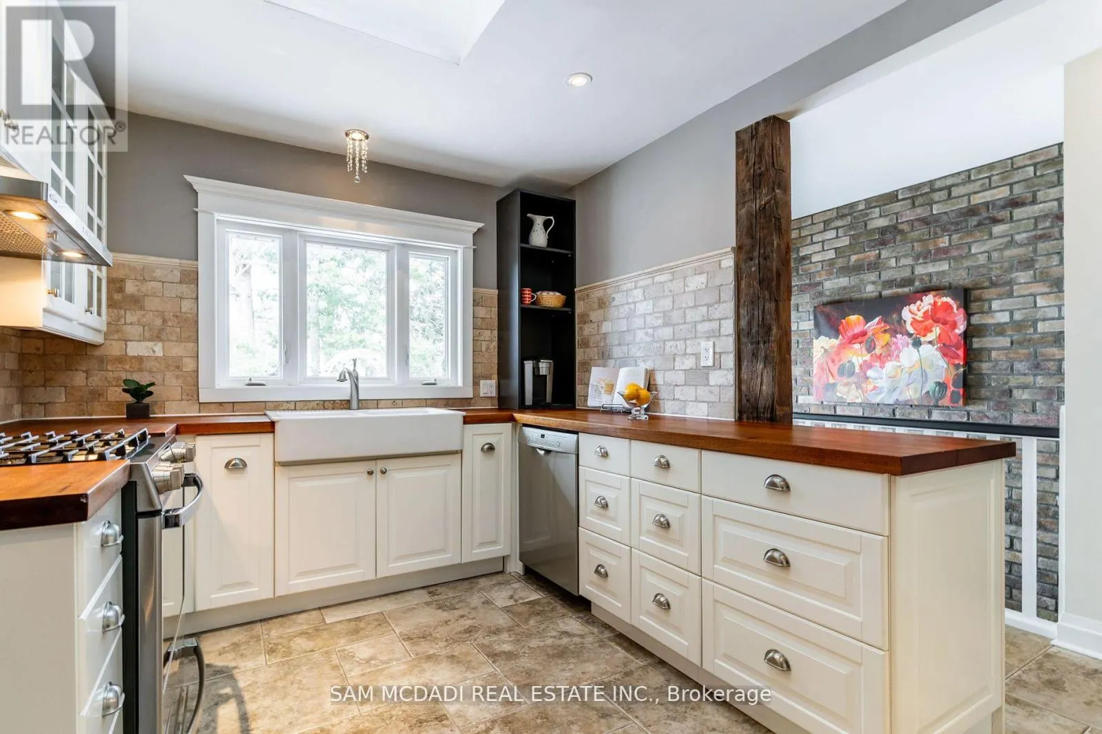 327 SHOREVIEW ROAD