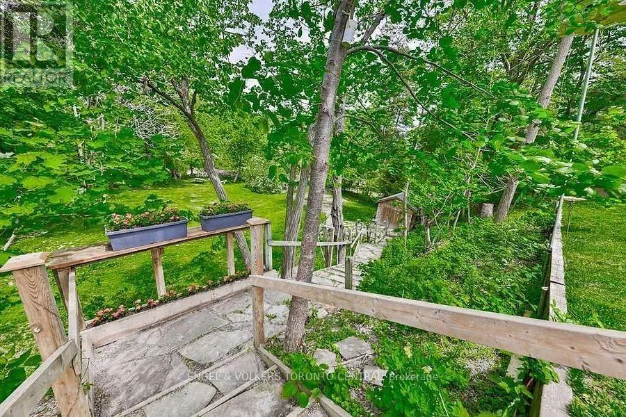 1327 MINEOLA GARDENS