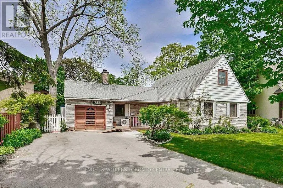 1327 MINEOLA GARDENS