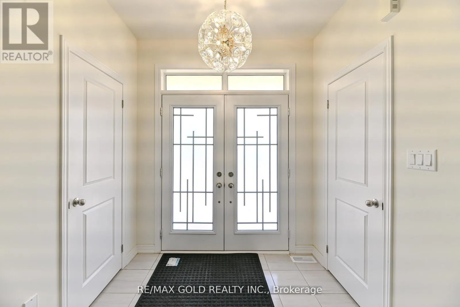 59 COBRIZA CRESCENT