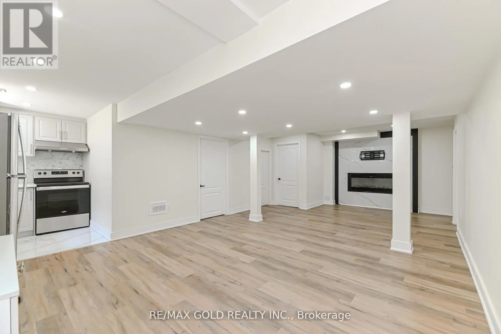 59 COBRIZA CRESCENT