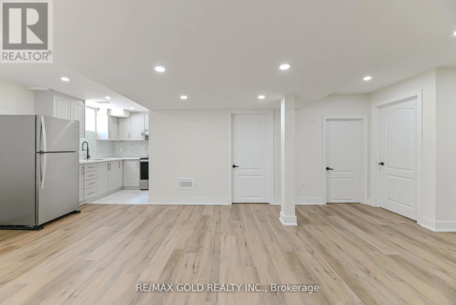 59 COBRIZA CRESCENT