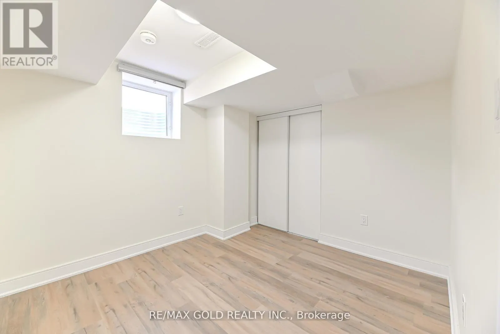 59 COBRIZA CRESCENT