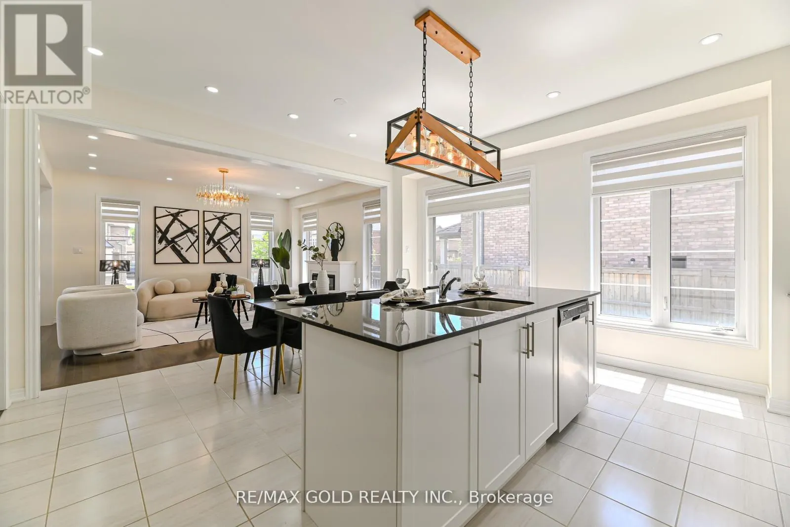 59 COBRIZA CRESCENT