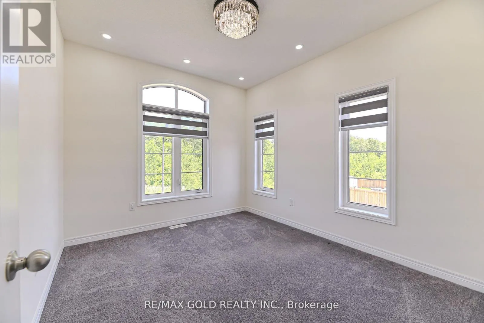 59 COBRIZA CRESCENT