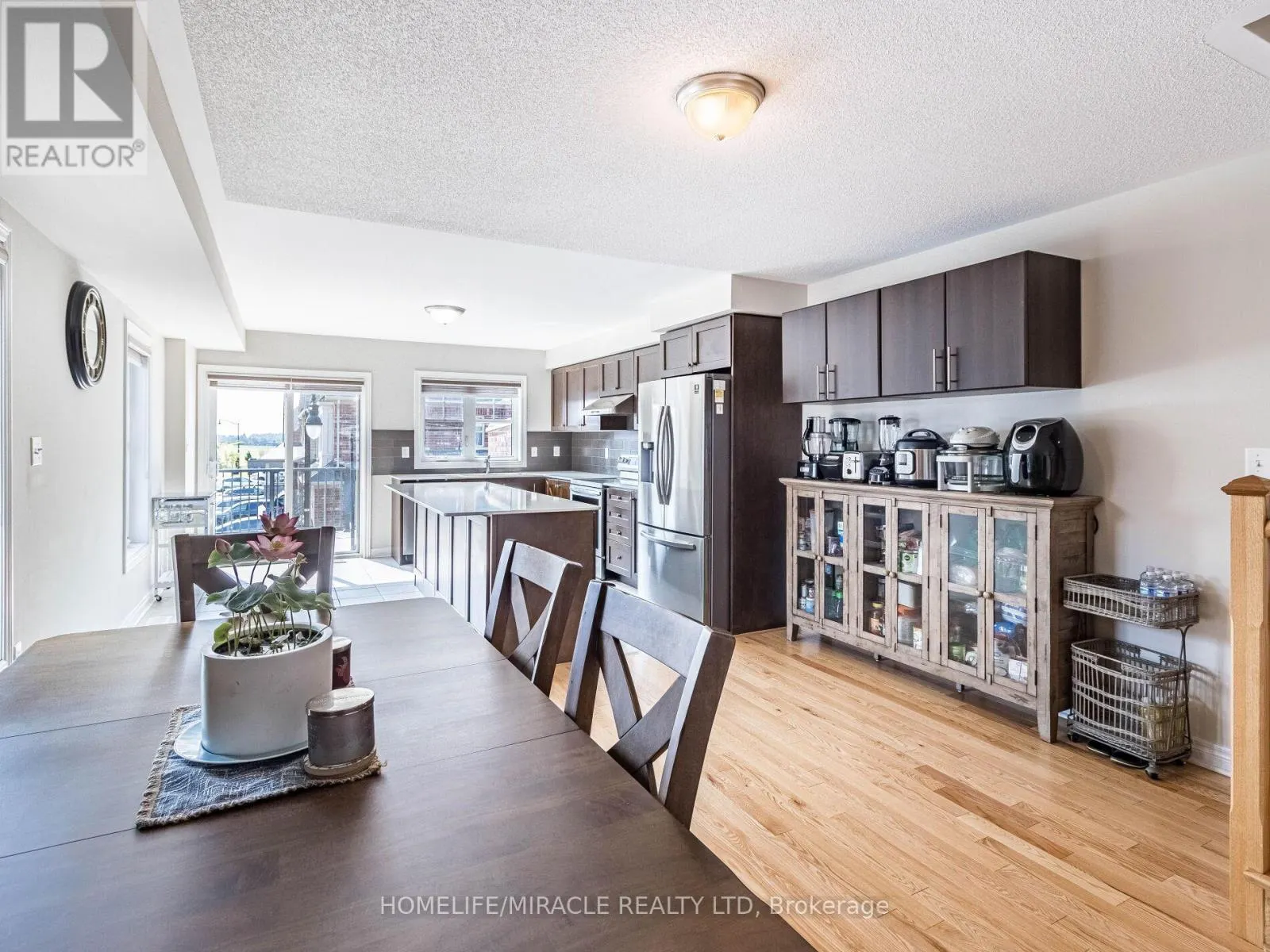 43 FINEGAN CIRCLE