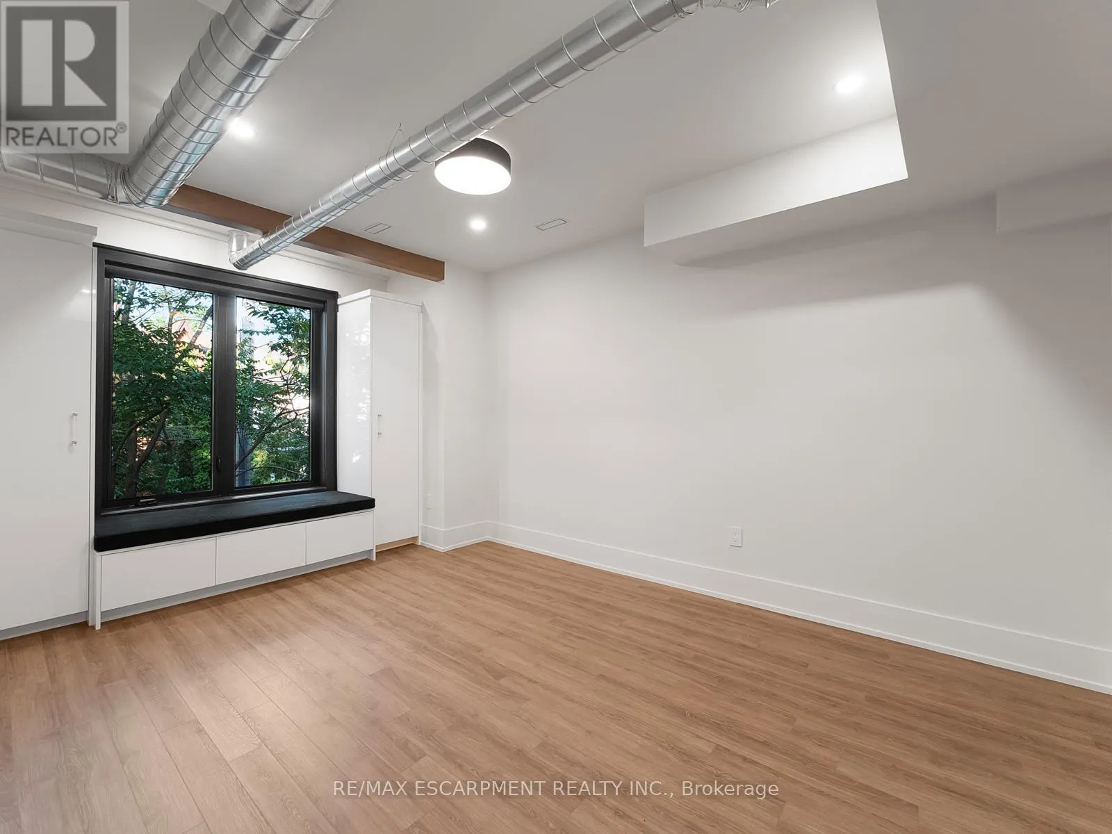 3 - 46 O'HARA AVENUE