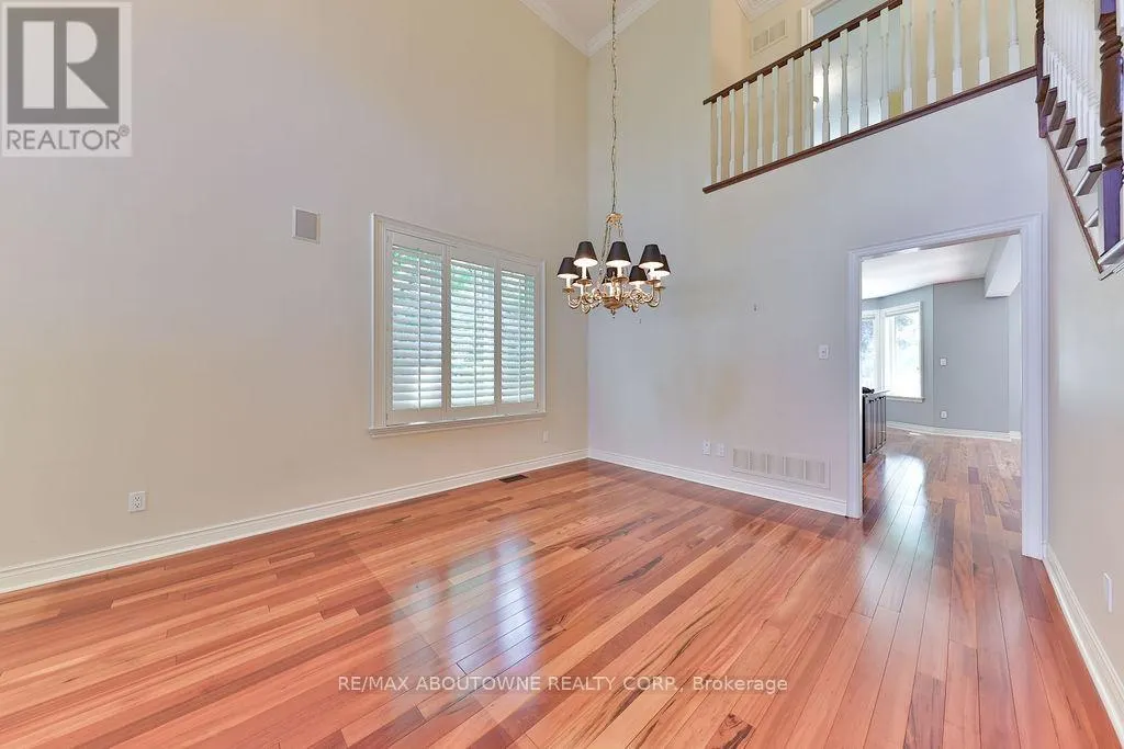 14 HOLYROOD AVENUE