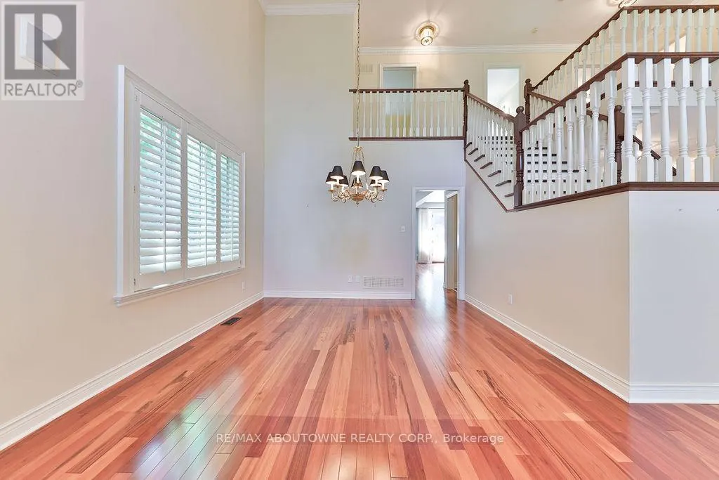 14 HOLYROOD AVENUE
