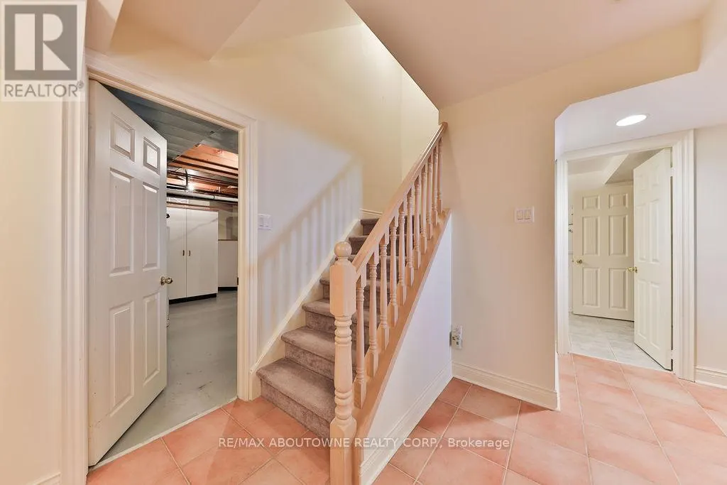 14 HOLYROOD AVENUE