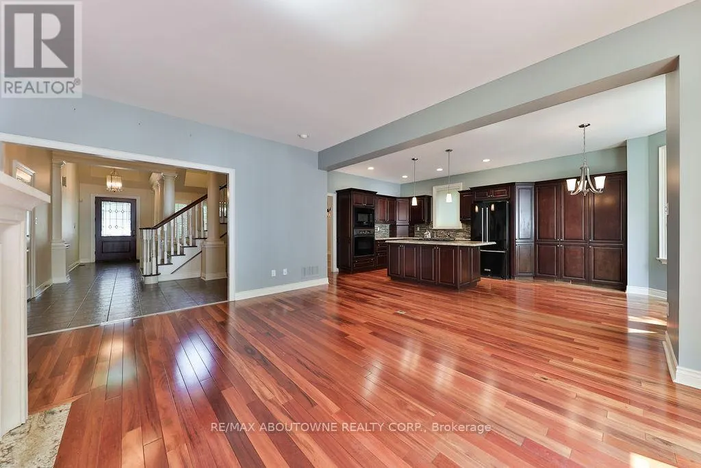 14 HOLYROOD AVENUE