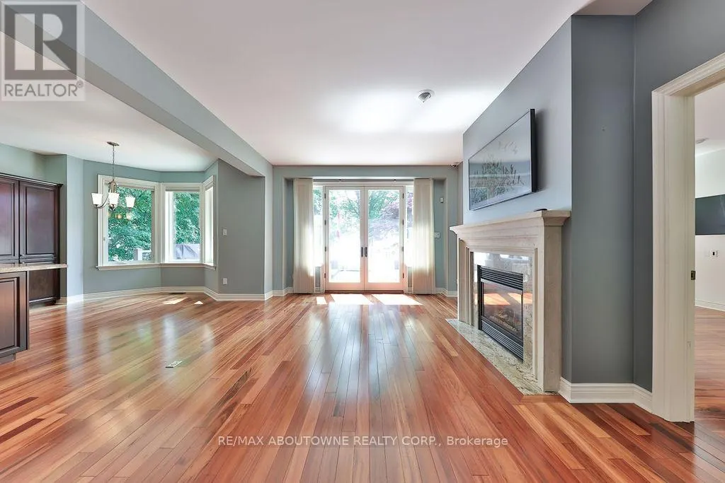 14 HOLYROOD AVENUE