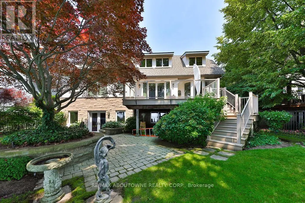 14 HOLYROOD AVENUE
