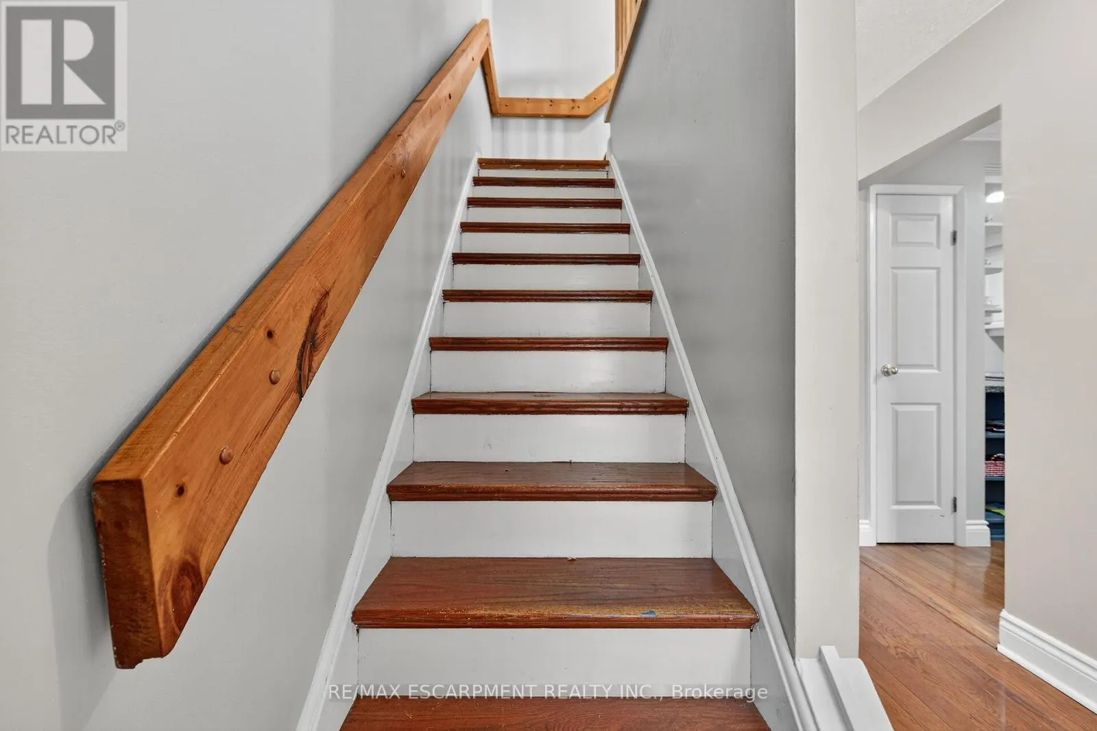 16 - 341 WILSON DRIVE